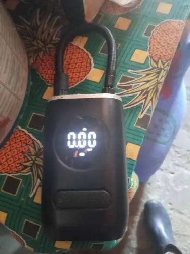 Mini Compressor de Ar Portatil Recarregavél Digital USB Calibrador Pneu