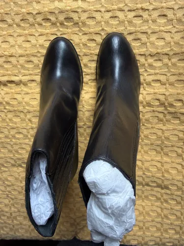 Bota couro Schutz 