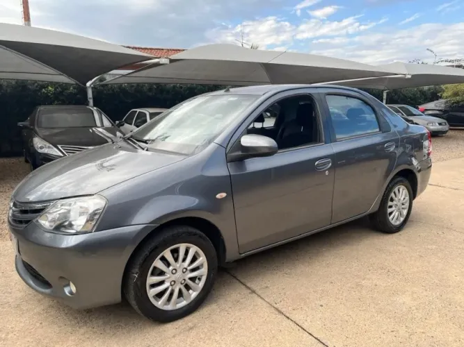 Toyota Etios XLS 1.5 Flex 16V 5P Mec. 2014