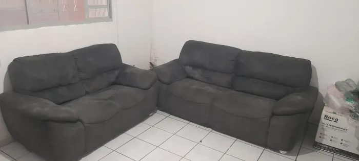 Sofá usado conservado