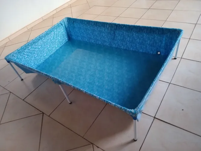 Picina 1.000 litros impecável