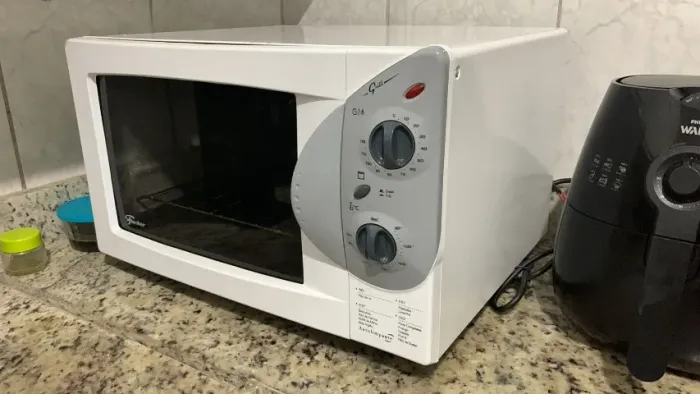 Forno Elétrico Fischer 44L 110V com pouco uso.