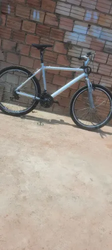 Vende-se bicleta 100% aluminio