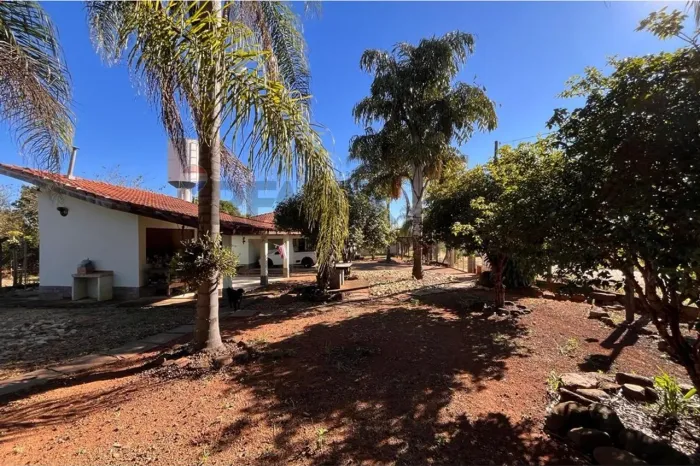 Chácara no Recanto Jacuba condominio fechado, 1.157 m2 total, 3 dormitórios (1 suíte), 219