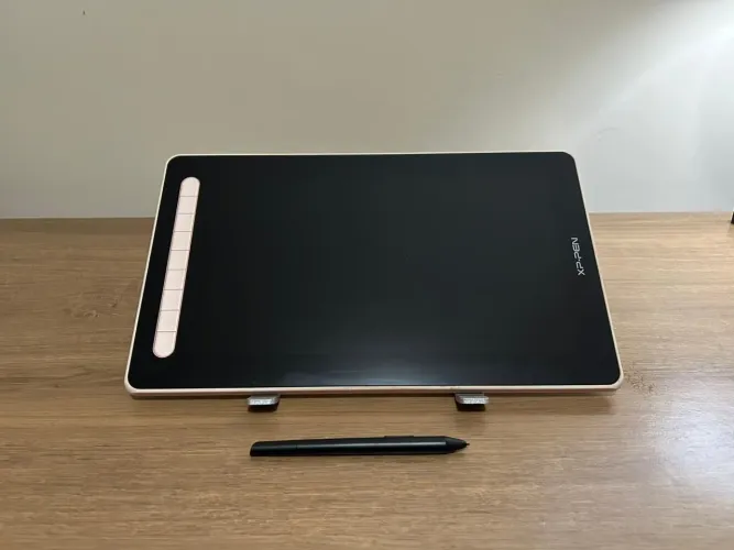 Mesa Digitalizadora Xp-pen Artist 13 2a Gen Rosa Usb-c/hdmi (Usado)
