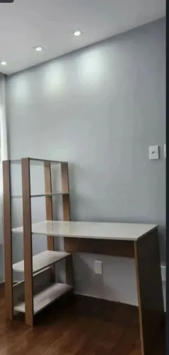 Escrivaninha c/estante