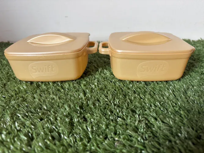Conjunto com 2 Potes Usados Vazios Bege Quadrados Pequenos