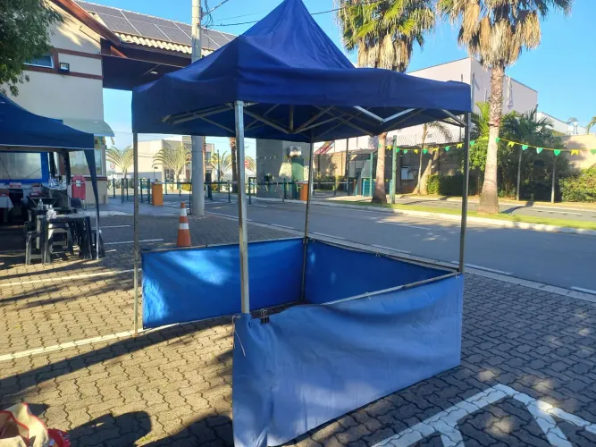 Vendo barraca 2×2 m azul $ 750.00