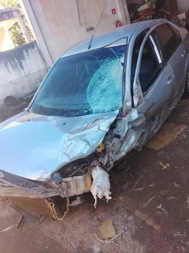 Ford Fiesta Sed. 1.6 8V Flex 4P 2005