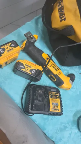 Furadeira angular DeWalt