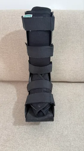 : Bota Imobilizadora Chantal Robocop Longa Tam M - Semi Nova