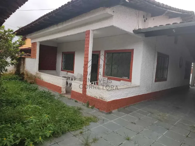 Casas com preço imperdível  são 02 casas com entrada independente - Centro - Guapimirim - 