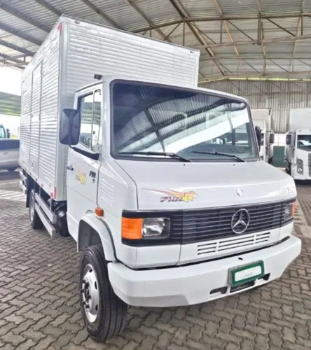 Mb 710 baú 2012