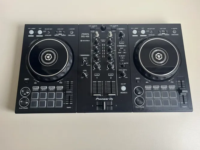 Controladora Pioneer DDJ 400