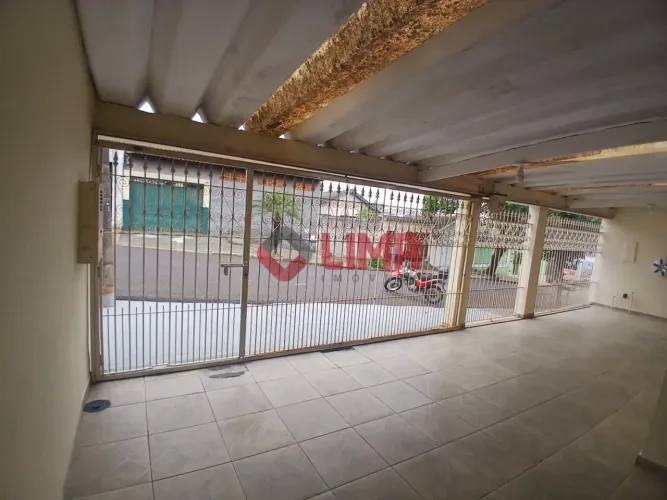 Casa para aluguel com 243 m² e 4 quartos no bairro Residencial Beija-Flor, Bauru - SP