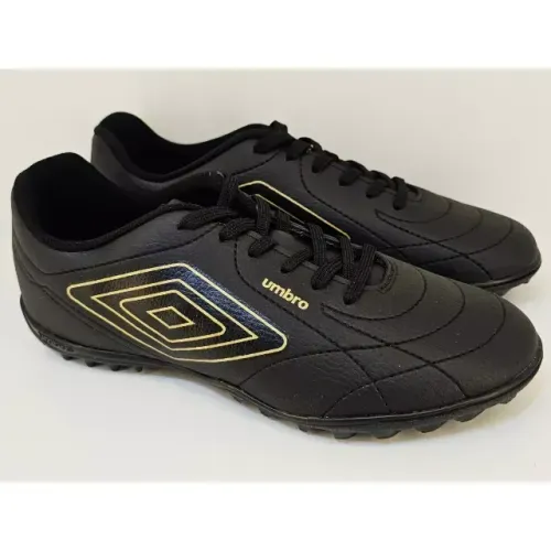 Chuteira umbro