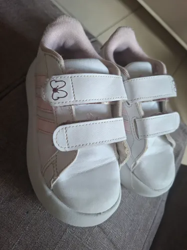 Tênis Adidas infantil 