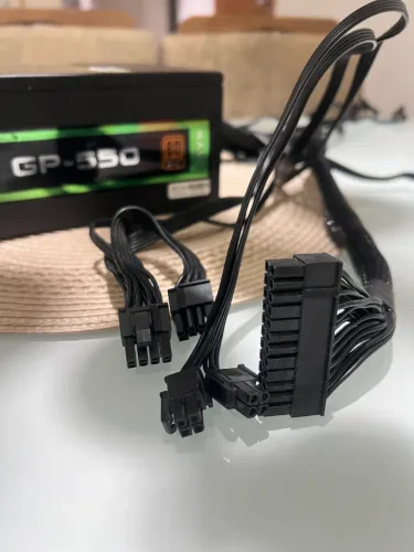 Fonte para PC Gamemax GP-550