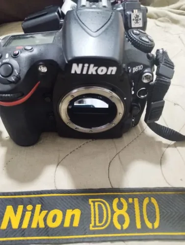 Vendo Máquina Nikon D810 com todos os acessórios 