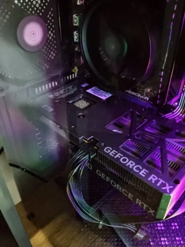 RTX 5050 Inno3d 8gb semi nova