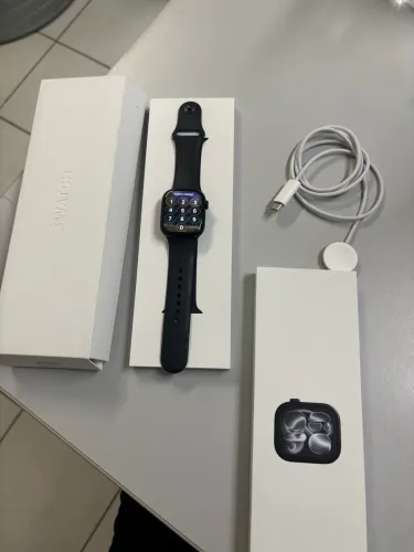 Vende-se Appel watch Series 11 42mm
