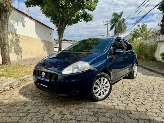 Fiat Punto Attractive 1.4 Fire Flex 8V 5P 2011