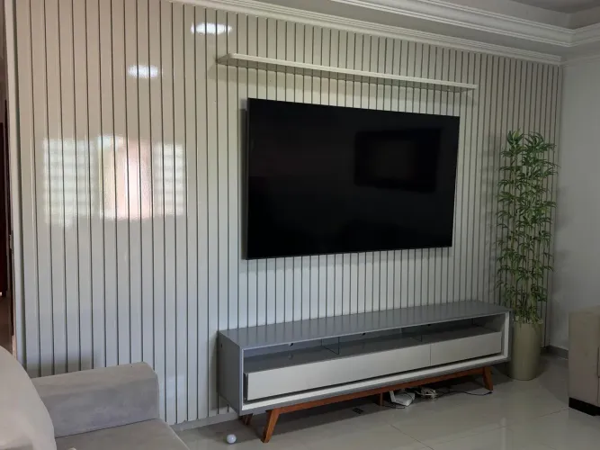 Painel em MDF - laqueado - seminovo