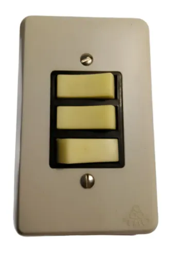 Kit 2 Peças Interruptor 3 Tecla Simples Placa 10a 250v 1283 F.l - Perlex