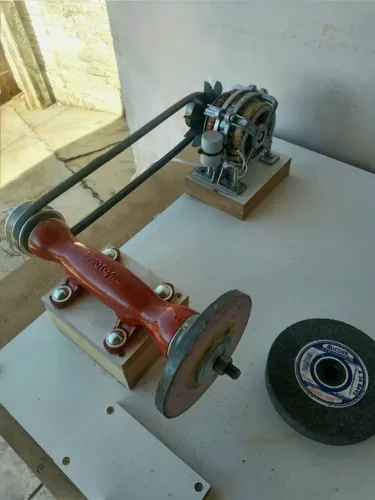 Maquina de afiação de alicates caseira