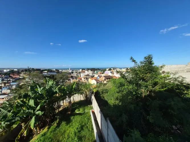 Casa com 2 quartos no Santa Mõnica