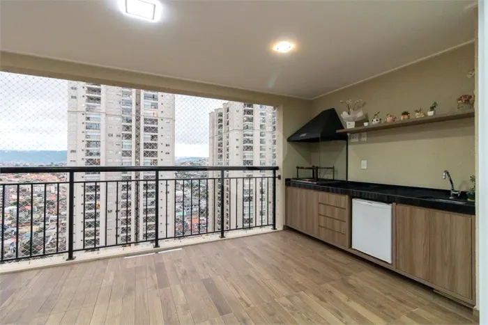 Apartamento maravilhoso de 123m2 em Guarulhos com 3 dorms,3 suítes e 5 vagas de garagem.