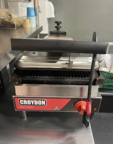 Croydon Sanduicheira Ferro Fundido