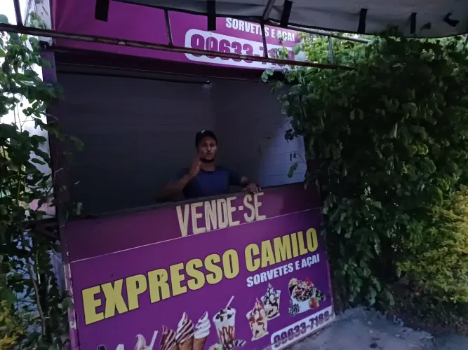 Vende-se este quiosque ele está em claudinápolis.valor 2.000 $$$.