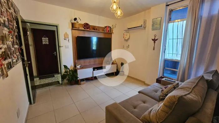 Reformado com 2 quartos e vaga