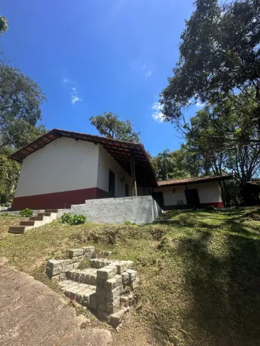 Linda chácara para venda em condomínio fechado