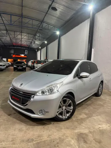 Peugeot 208 Griffe 1.6 Flex 16V 5P Aut. 2014