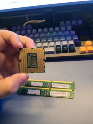 Vendo processador i7 3770 e memoria ram ddr e 16gb dois pentes