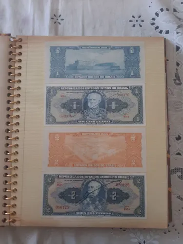 Coleção de cédulas antigas