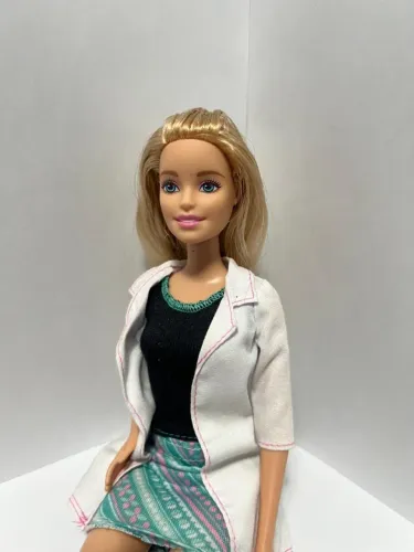 Barbie professora