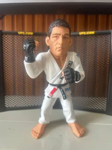 Boneco UFC Round 5 Demian Maia Kimono