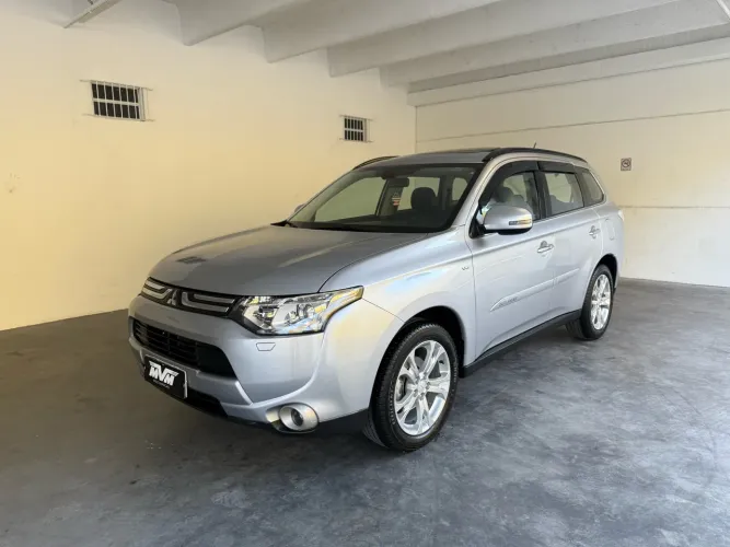 Mitsubishi Outlander 3.0/ GT 3.0 V6 Aut. 2015
