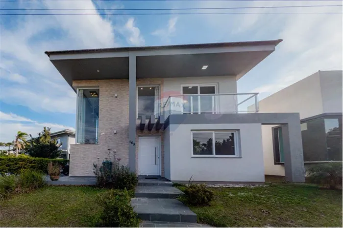 Casa a venda casa no condomínio Marina Park em Tramandaí