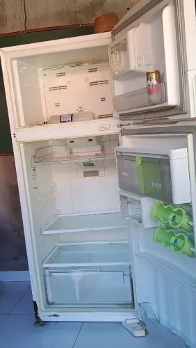 VENDO GELADEIRA CONSUL