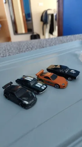 Hot Wheels Velozes e Furiosos Lote com 6 Minis