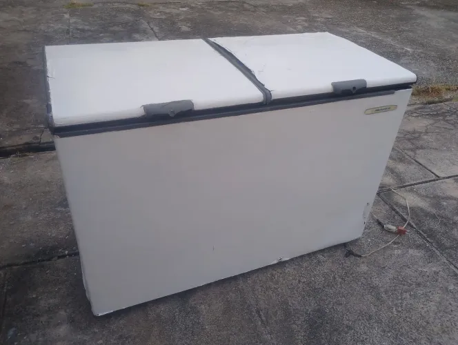 Freezer entrego  METALFRIO 420 litros dupla função 110v