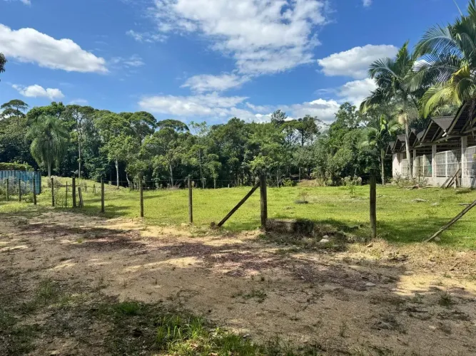 Terreno com escritura publica em Caldas da Imperatriz!