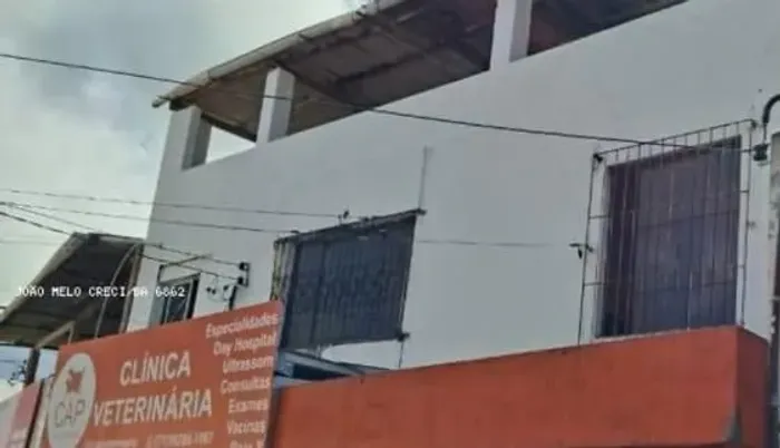 Vende-se uma casa em Itapuan