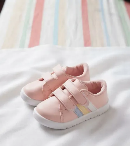 Tênis Bebê Menina Rosa Claro Velcro Listras Coloridas 