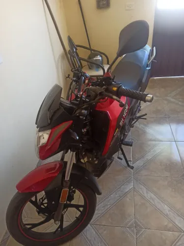 Moto a venda