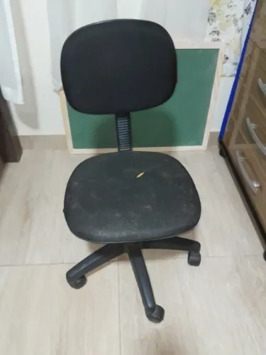 Cadeira escritório por 80 reais funcionando perfeitamente 